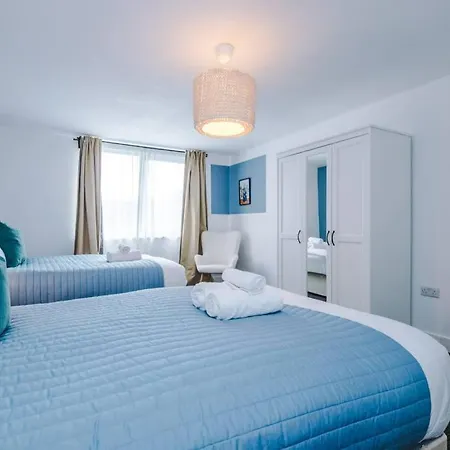 Luxurious 1-Bedroom Apartment, Sleeps 4, Free Parking Manchester Exterior photo