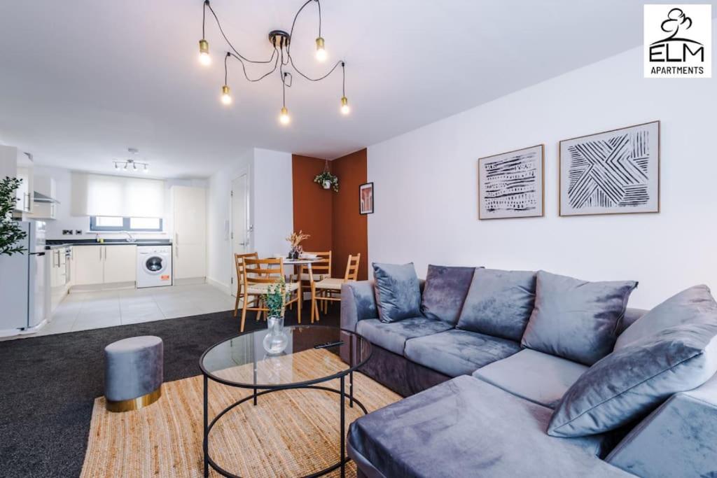 Apartment Luxurious 1-bedroom Apartment, Sleeps 4, Free Parking Manchester